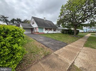 35 Blueberry Ln, Willingboro, NJ 08046