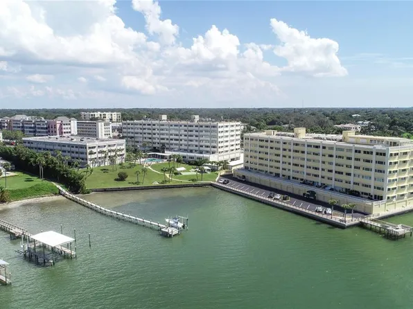 100 Bluff View Dr APT 303B, Belleair Bluffs, FL 33770