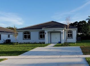 132 NW 16th St, Homestead, FL 33030