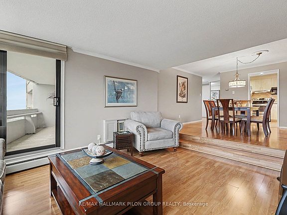 5th image of 415 Greenview Ave #1305