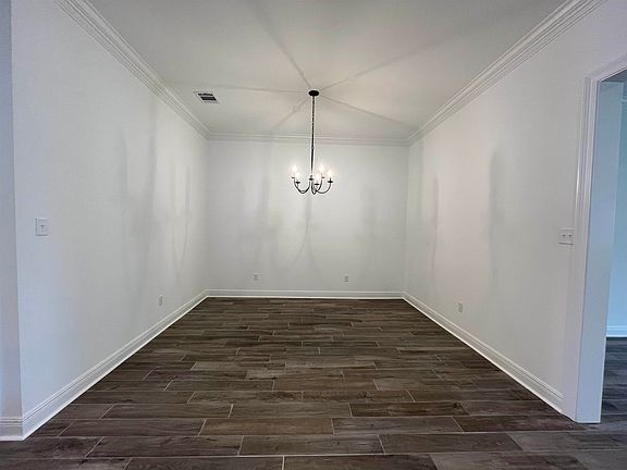 3rd image of 3441 Woods Rd