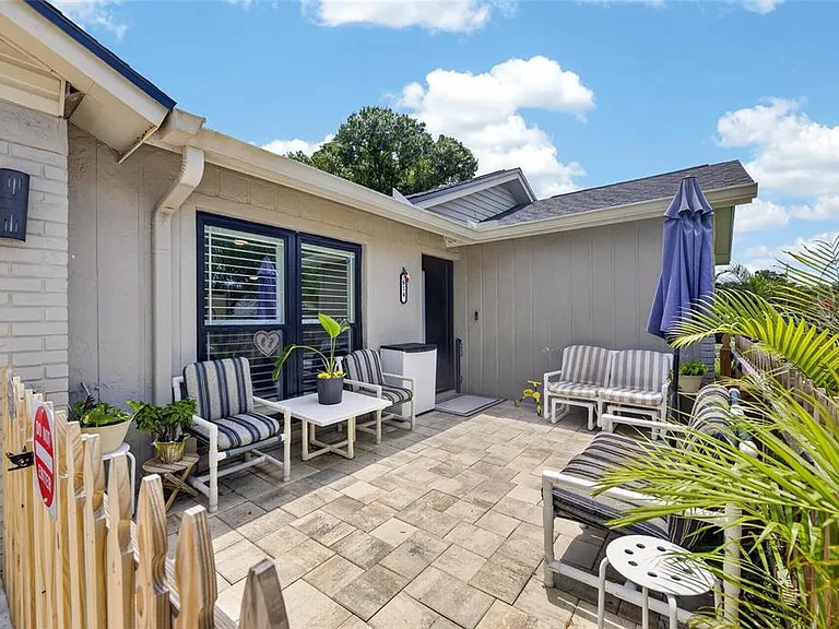 614 Stillview Cir — Photo 4