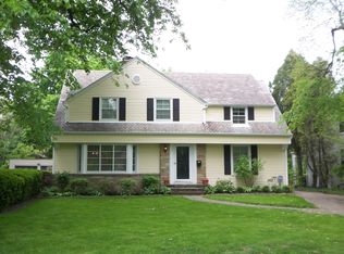 2729 Berkshire Rd, Cleveland Heights, OH 44106