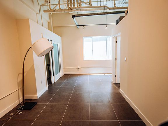 5th image of 939 S Broadway #1041