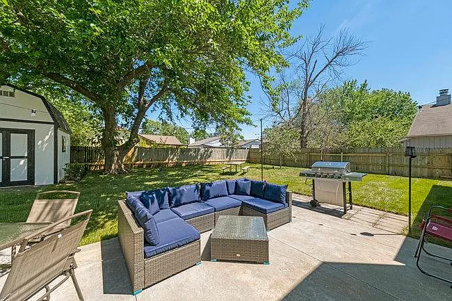 N Butternut Ave W, Broken Arrow — Photo 4