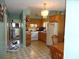 2nd image of 1222 92nd Ave