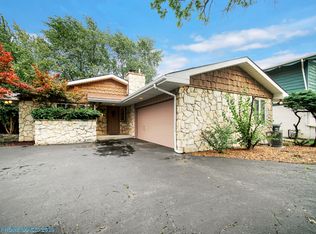18543 Escanaba Ct, Lansing, IL