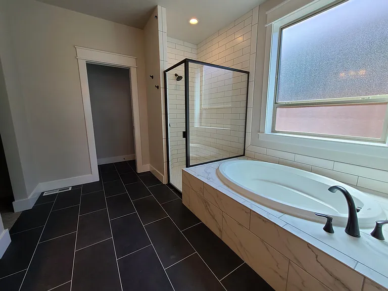 409 S Hamlin Ln — Photo 29