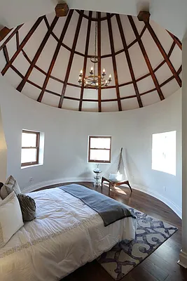 Rented by Corcoran | media 25