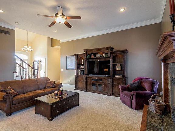 3rd image of 15108 Lake Side Dr