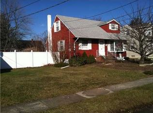 11 Tyler Ave, Carteret, NJ 07008