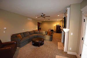 3rd image of 4816 S Lakewood Dr