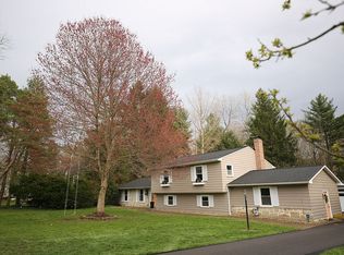 8201 Westhill Dr, Chagrin Falls, OH 44023