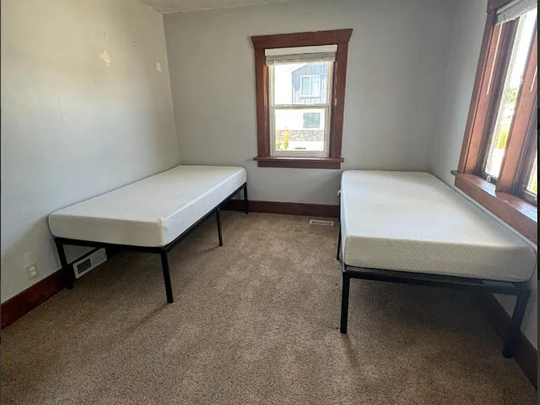 Unit Photo