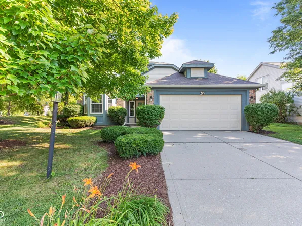 8812 Glass Chimney Ln, Fishers, IN 46037