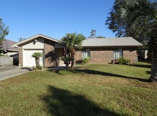 604 Carrie Ln, Lynn Haven, FL 32444