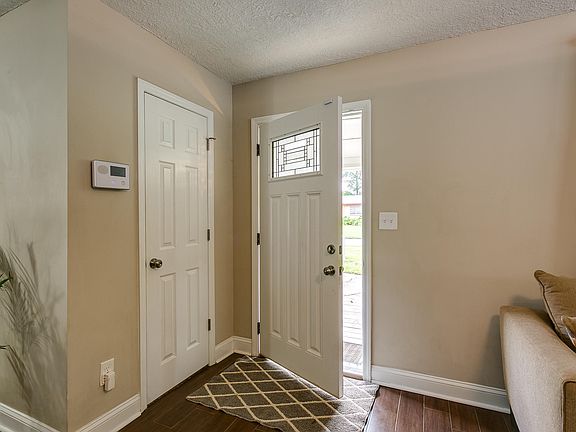 5th image of 4409 Anvers Blvd
