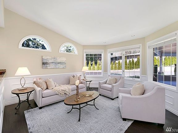 Light and Bright living room