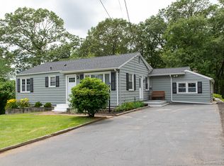 24 Dogwood Ln, Shelton, CT