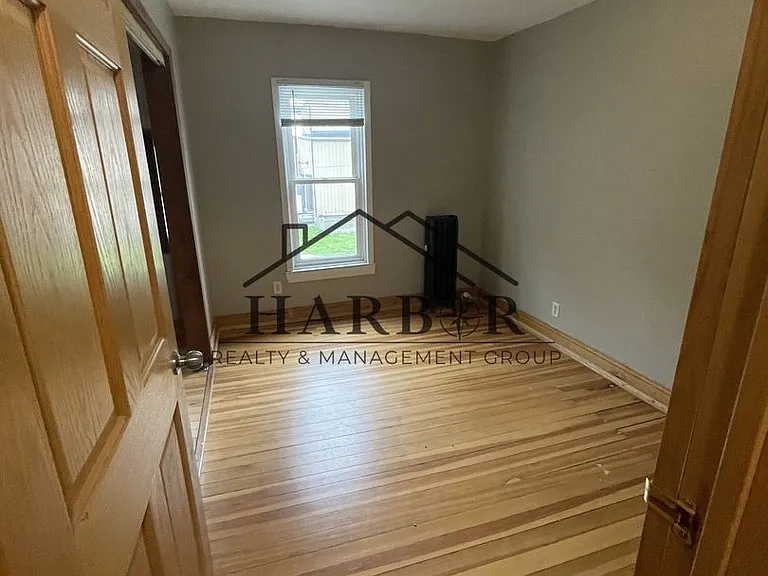24 W Main St #5 — Photo 19