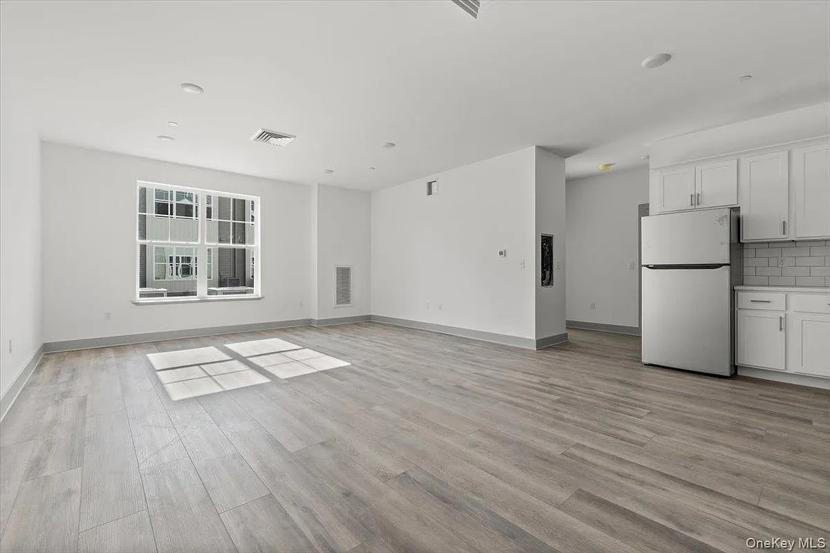 1 bed, 1.0 bath, 900 sqft, $2,675 — Photo 3