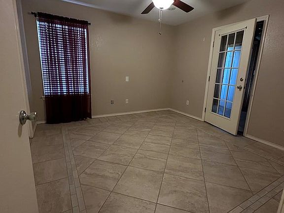 5th image of 1000 Camelot Dr APT 6243