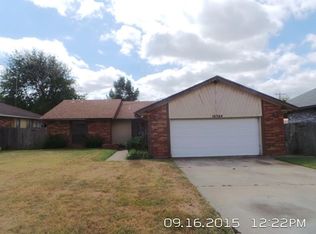 10504 Ricky Ln, Midwest City, OK 73130