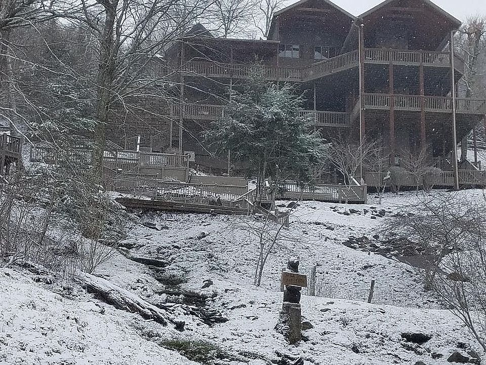1st image of 541 Overlook Dr