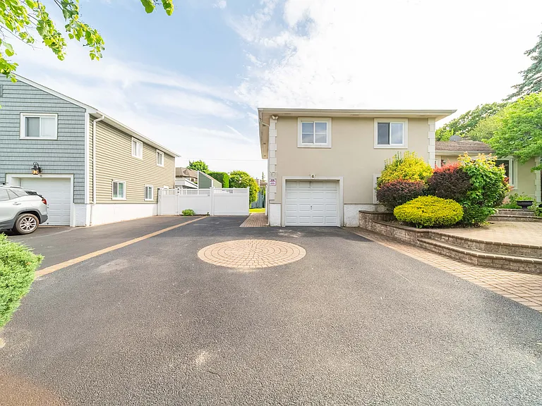 6 Manor Dr — Photo 4