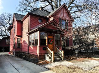 4804 Linscott Ave, Downers Grove, IL 60515