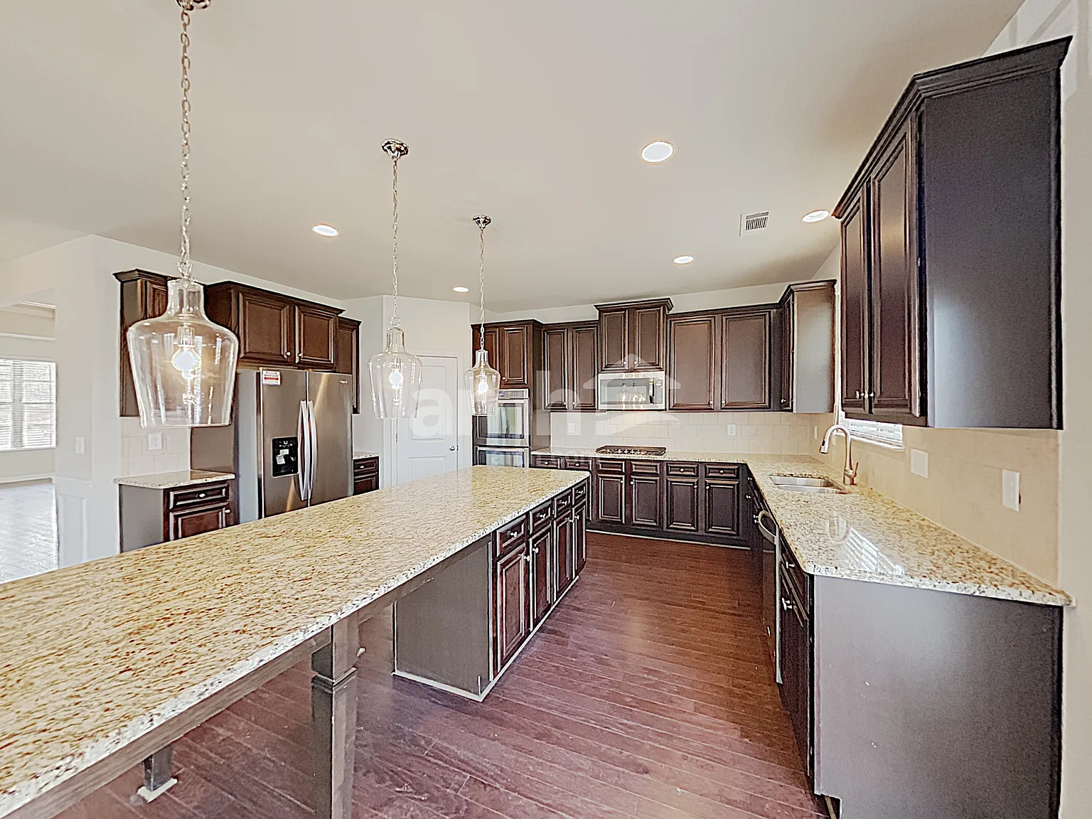 4 bed, 2.5 bath, 2968 sqft, $2,670 — Photo 3