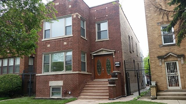 2nd image of 3846 N Mozart St