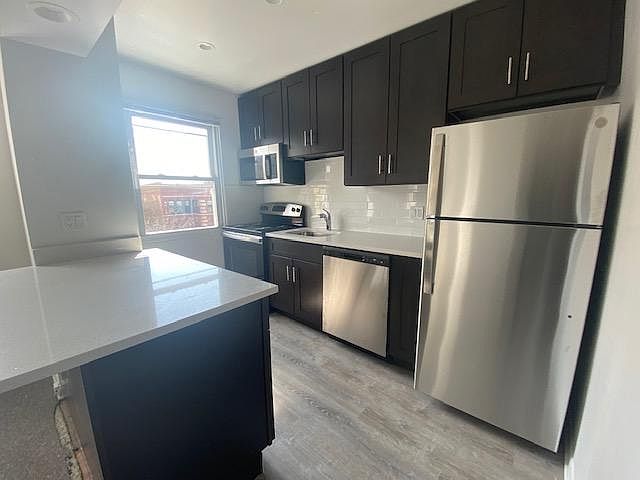 1st image of 518 W Aldine Ave #503