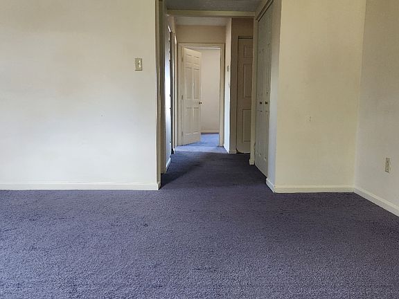 4th image of 261 Meadowview Dr APT 4
