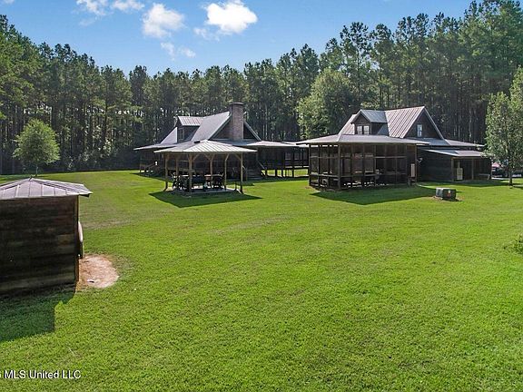 4th image of 1163 John Amacker Rd
