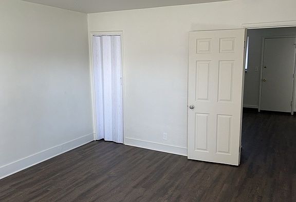 4th image of 719 Wiltshire Blvd APT 3