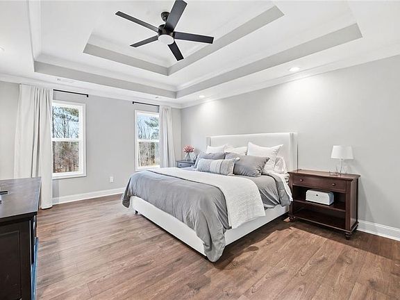 4th image of 238 Observation Pointe