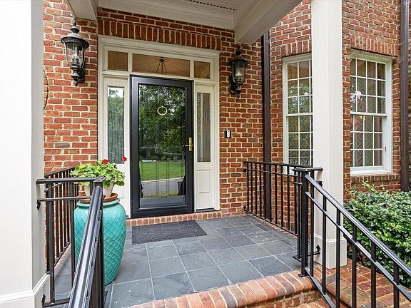 2nd image of 307 Circle Park Pl