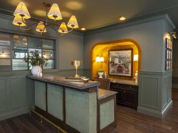 Wilshire Apartments