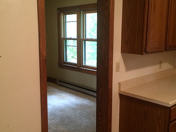 5th image of 415 1st St NW