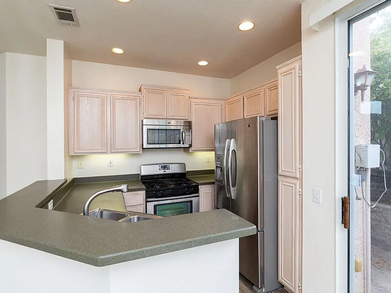 10935 Caminito Arcada — Photo 3
