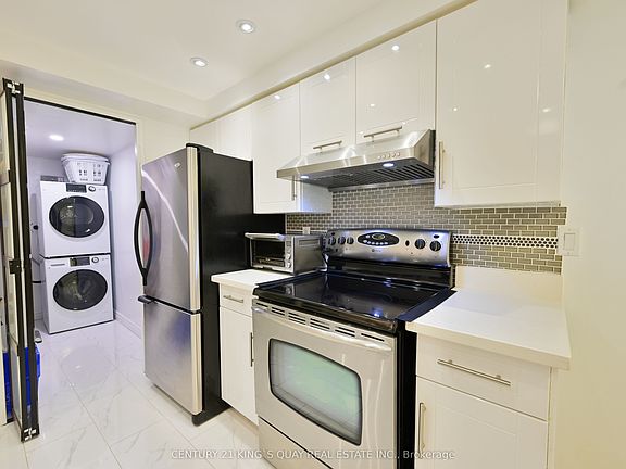 5th image of 175 Bamburgh Cir #1502