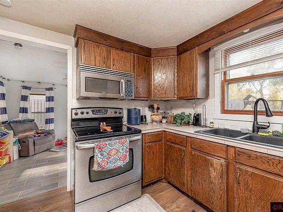 4th image of 515 W 2nd St