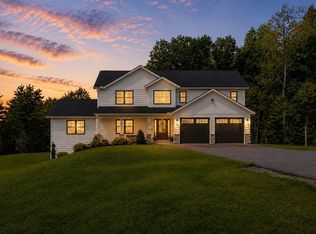 370 Flat Hill Rd, Lunenburg, MA 01462