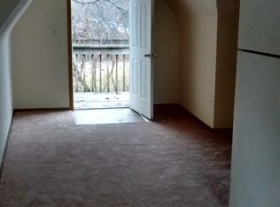 725 Royal Heights Rd #C, Belleville, IL 62226