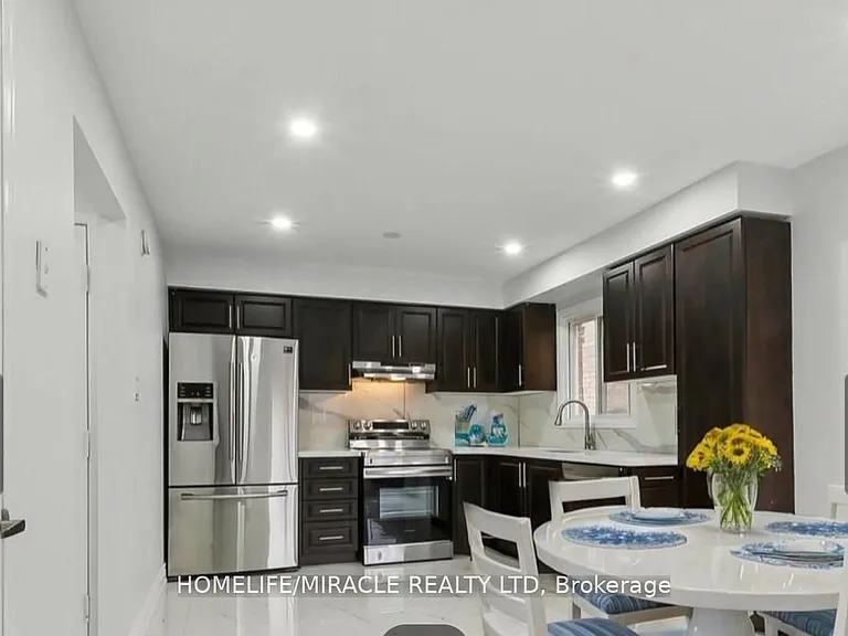 204 Delaney Dr #UPPER — Photo 7
