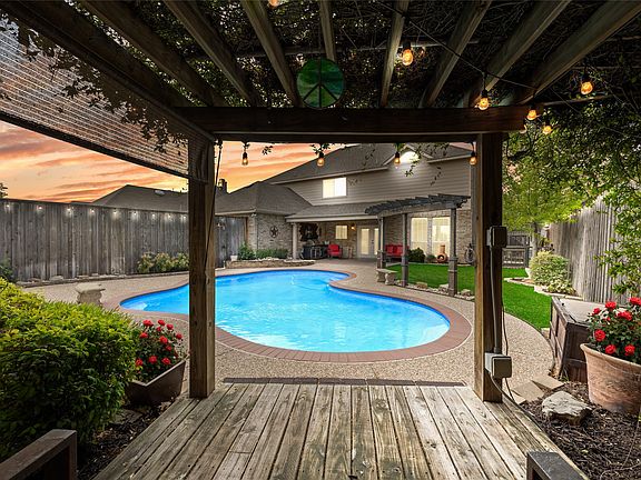 2nd image of 8506 Linda Vista Dr