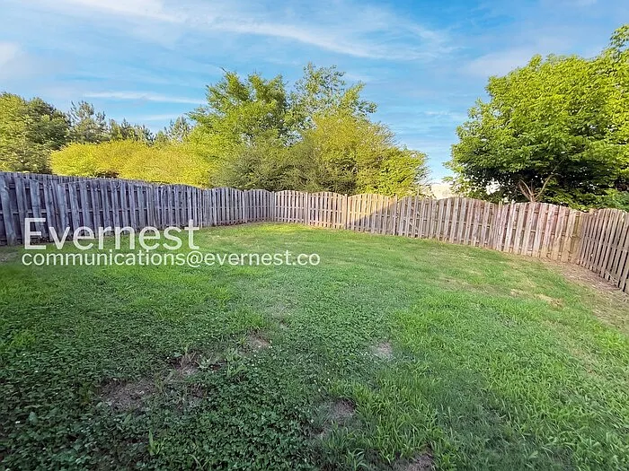 1136 Washington Dr — Photo 19