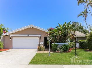 12277 Old Country Rd S, Wellington, FL 33414
