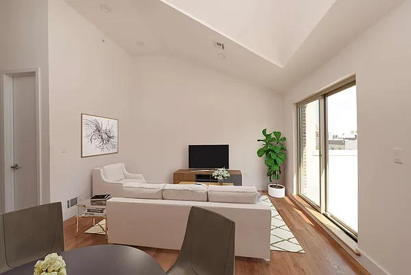 Rented by ALG NY Management, LLC. | media 11